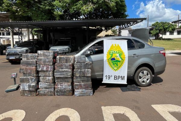 PM apreende grande quantidade de maconha após perseguição em Ouro Verde do Oeste