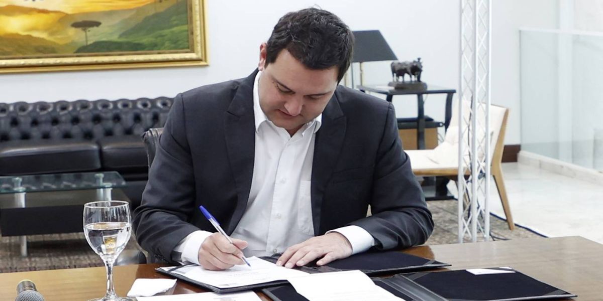 Decretos reduzem tempo para promoção na carreira de bombeiros e policiais militares