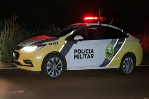 Imagem referente a notícia: Casa é arrombada e criminoso leva joias, arma e munições no bairro Canadá