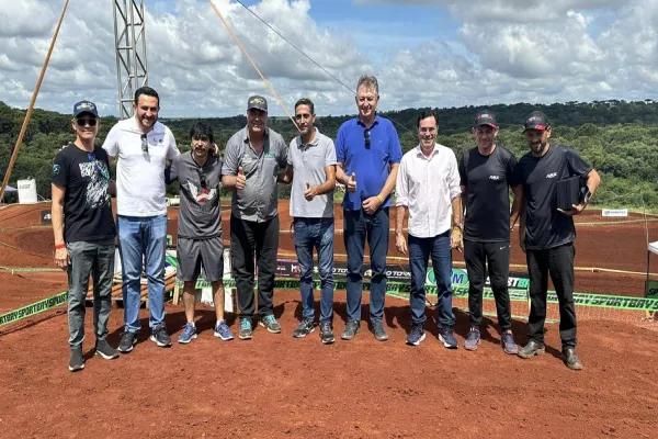 Foto relacionada a notícia: Vereadores de Cascavel destacam organização da 1ª Etapa do Paranaense de Motocross