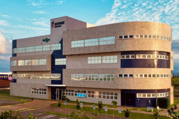 Biopark Educação lança primeiro Curso Bacharelado de I.A do Paraná autorizado pelo MEC