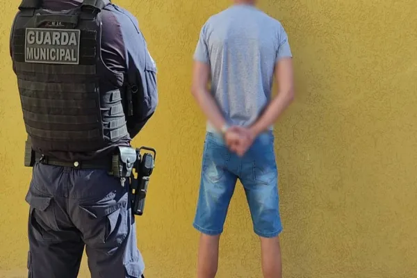 Foto relacionada a notícia: Guarda Municipal captura foragido da justiça por estupro de vulnerável no bairro Morumbi em Cascavel