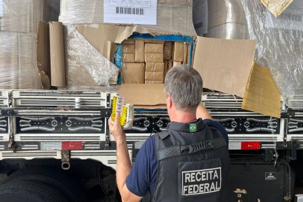 Receita Federal realiza apreensão milionária na BR-277 em Cascavel