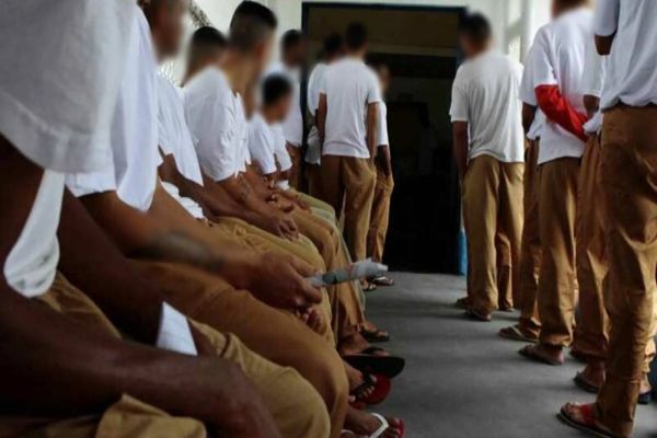 Câmara dos Deputados aprova fim das "saidinhas" de presos em feriados: Projeto segue para o Senado