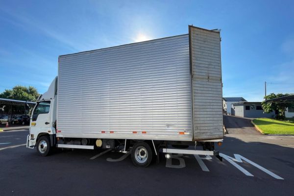 Polícia Militar apreende caminhão com contrabando em Toledo, no Oeste do Paraná