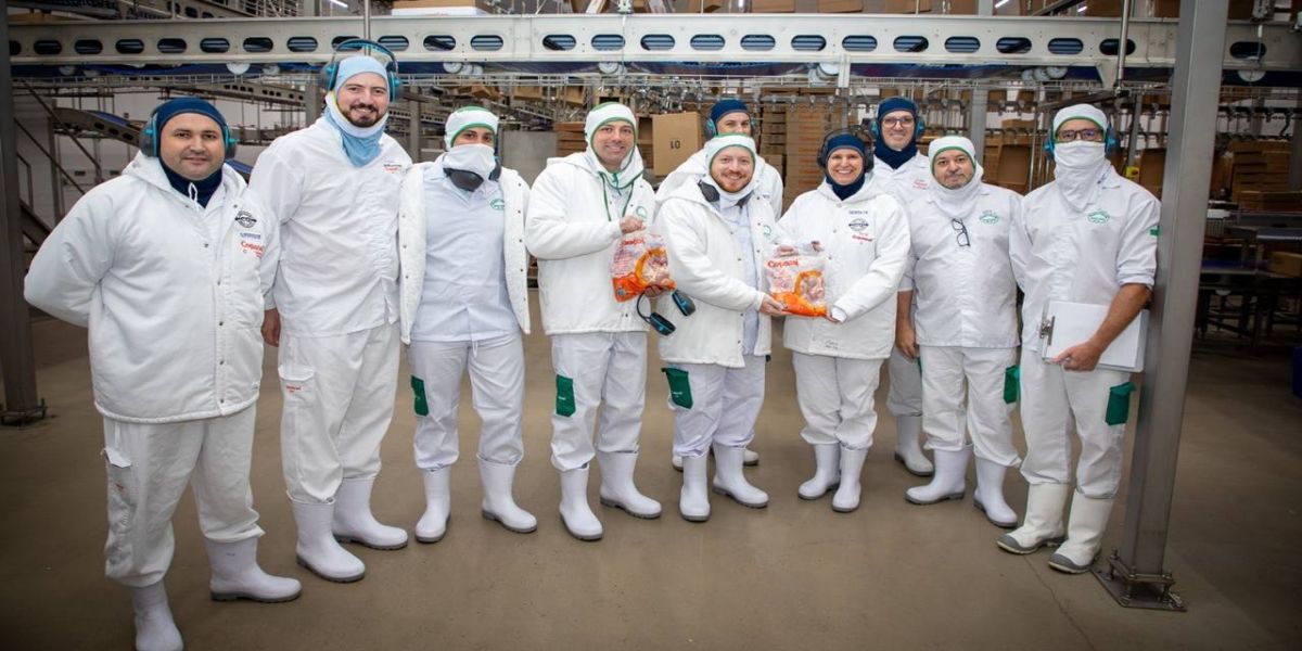 Ministério da Agricultura e ABPA visitam estrutura da Copacol