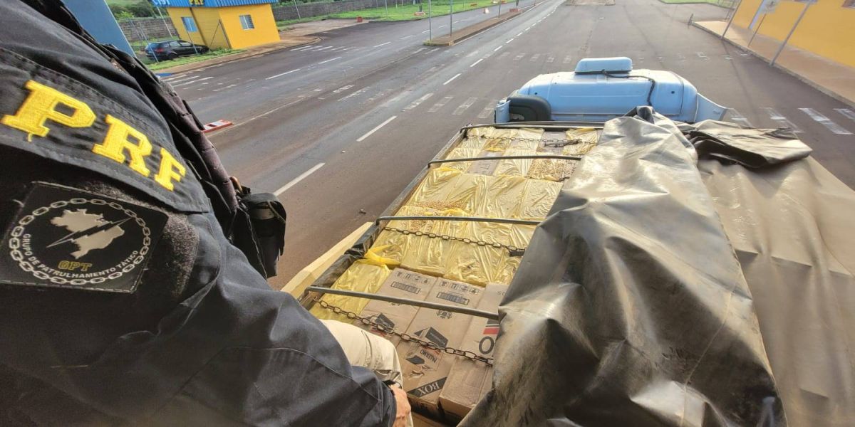 PRF realiza apreensão de 750 Mil maços de cigarros contrabandeados em duas ocorrências na Fronteira