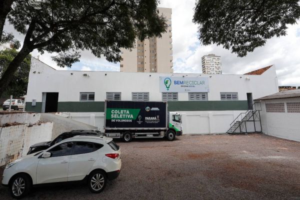 Oficina Social ganha espaço mais amplo para restaurar móveis e equipamentos