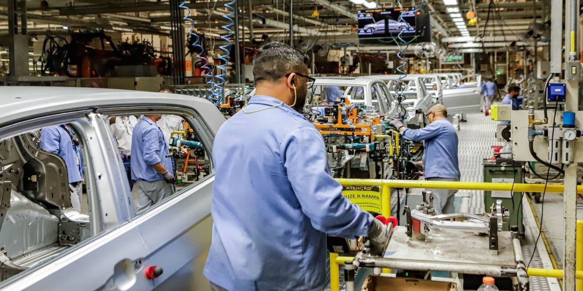 PIB do Paraná cresce o dobro da média nacional em 2023, com alta de 5,8%