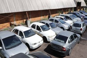 Imagem referente à notícia: Transitar promove leilão de veículos conservados, sucatas e inservíveis