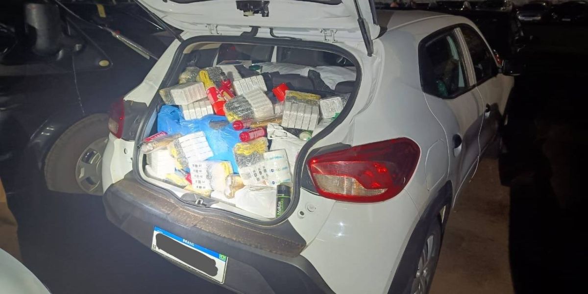 PRE apreende veículos carregados com eletrônicos em operação contra descaminho em Cascavel