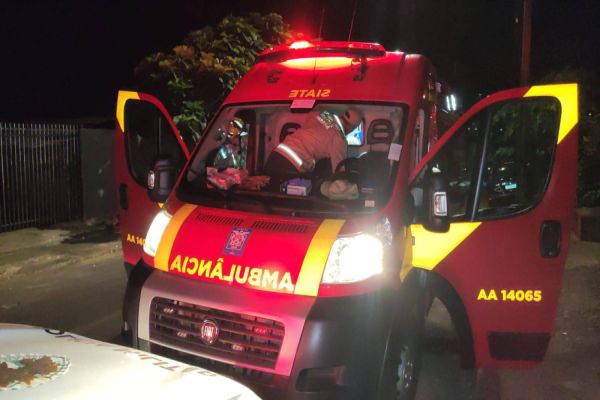 Imagem referente a notícia: Mulher morre após ser esfaqueada pelo companheiro no Jardim Tarumã em Cascavel
