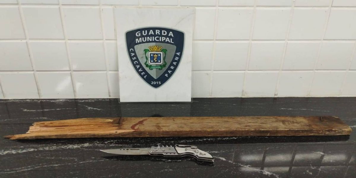 Homem é detido pela GM após tentar agredir sua família com um porrete de madeira no Bairro Brasília