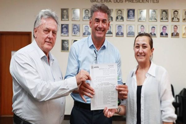Prefeito Paranhos protocola projeto de aumento salarial para técnicos em enfermagem
