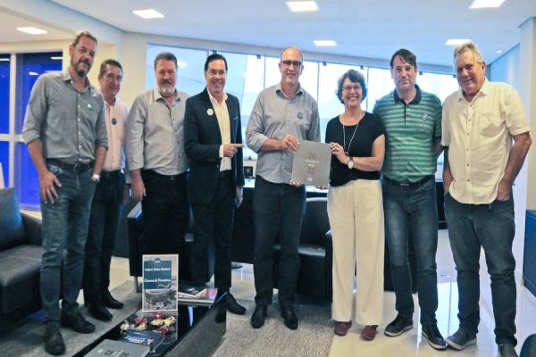 ​Professora Liliam articula pautas de Cascavel para missão à China