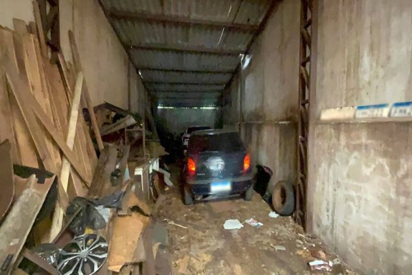 Polícia Civil recupera veículos roubados e possíveis placas falsas em Foz do Iguaçu