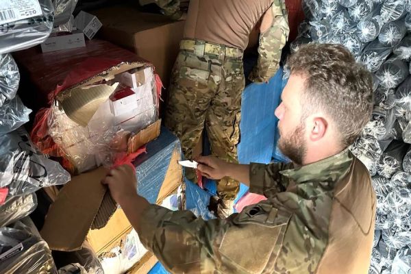 Contrabando: PRF apreende carga de celulares avaliada em cerca de R$ 8 milhões em Cascavel