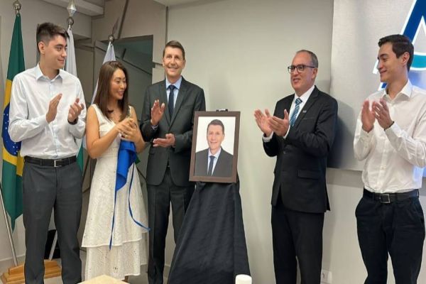 Genesio Pegoraro é o novo membro da galeria de ex-presidentes da Acic