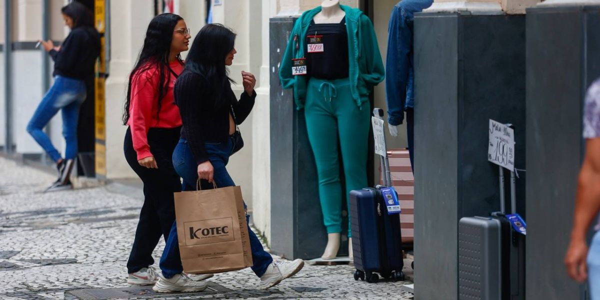 17% das empresas abertas no Paraná em 2024 estão dentro do Decreto do Baixo Risco