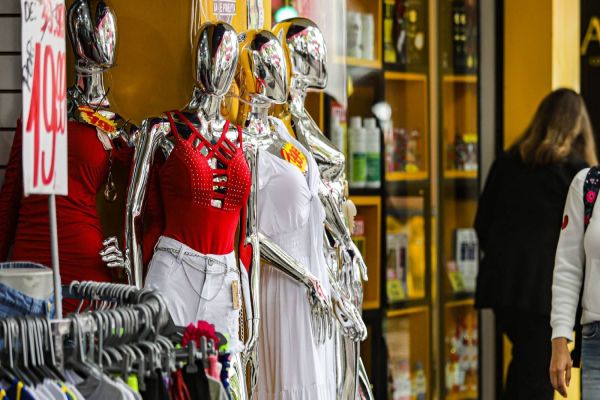 Comércio paranaense cresceu 6,9% nos primeiros meses de 2024, melhor resultado do Sul