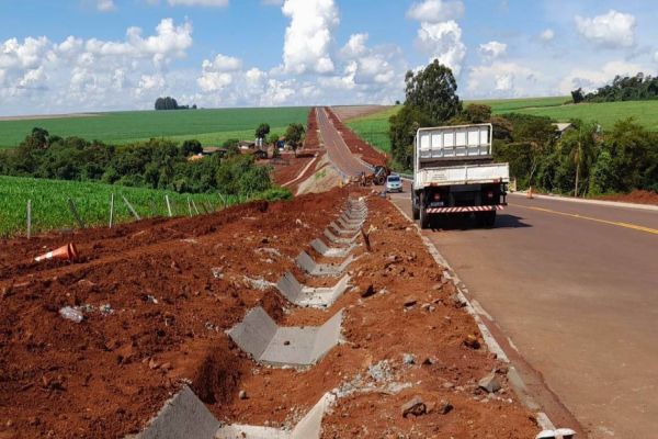 Pavimentação da PR-239 entre Toledo e Bragantina chega a 97,26% de conclusão