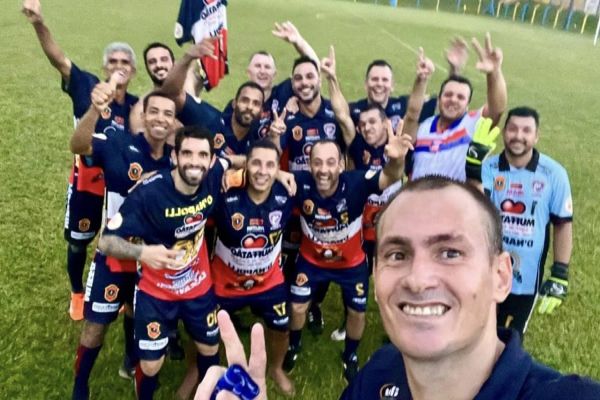 D.Napolli F.C conquista vitória nos pênaltis e está na final da Copa Italianinha 40+