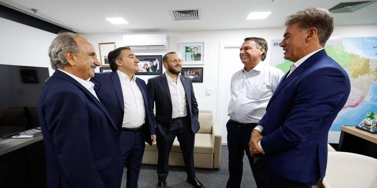 Filiação de Renato Silva fortalece PL em Cascavel