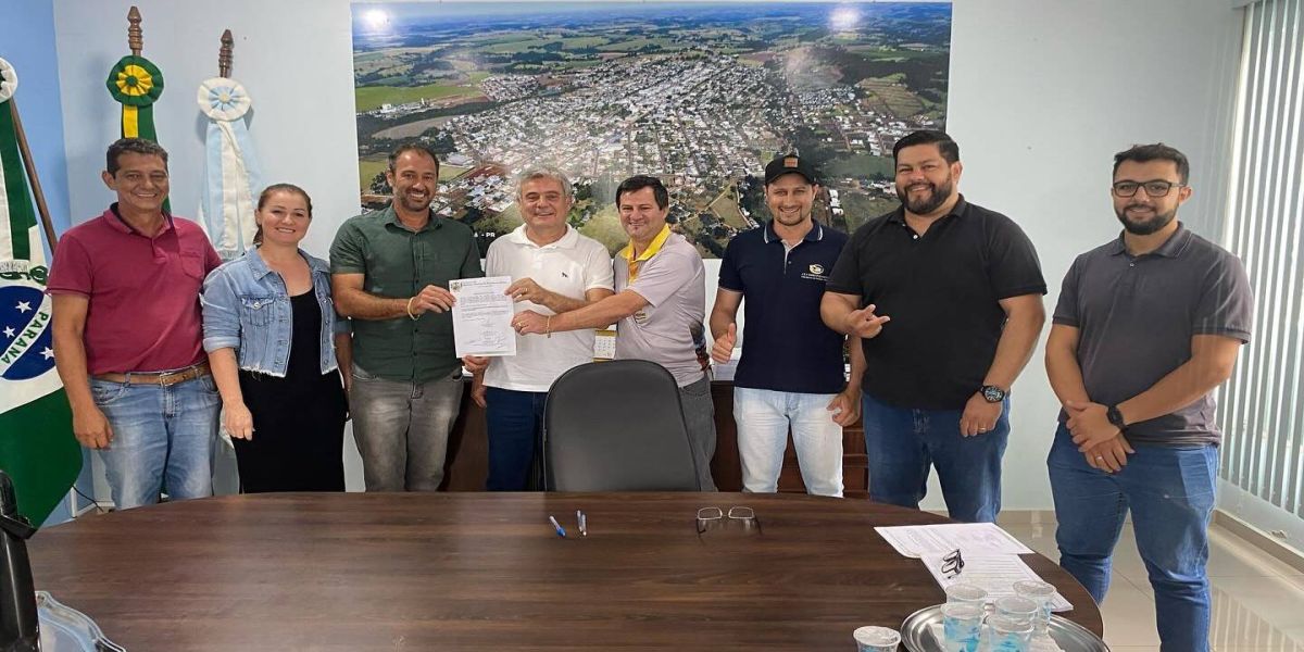 Prefeito de Três Barras assina Ordem de Serviço para pavimentação poliédrica em cinco ruas urbanas