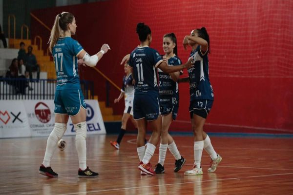 Stein Cascavel estreia com goleada sobre o Cianorte no Campeonato Paranaense Série Ouro