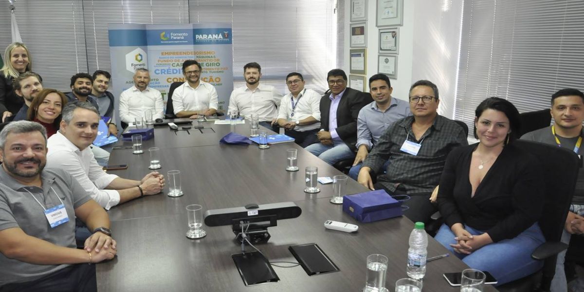 Fomento Paraná recebe representantes de agências de fomento e do Sebrae de outros estados