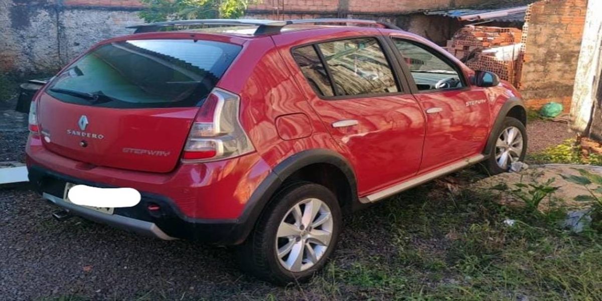 Veiculo suspeito usado em homicídio no Bairro Morumbi é encontrado em residência na Rua da Prata