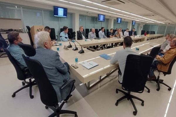 Encontro de negócios abre portas para parcerias entre empresas argentinas e do Oeste do Paraná