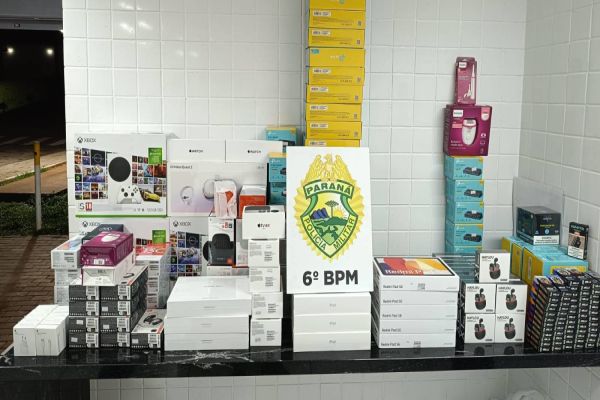 Polícia Militar intercepta veículo com mercadorias contrabandeadas avaliadas em meio milhão de reais