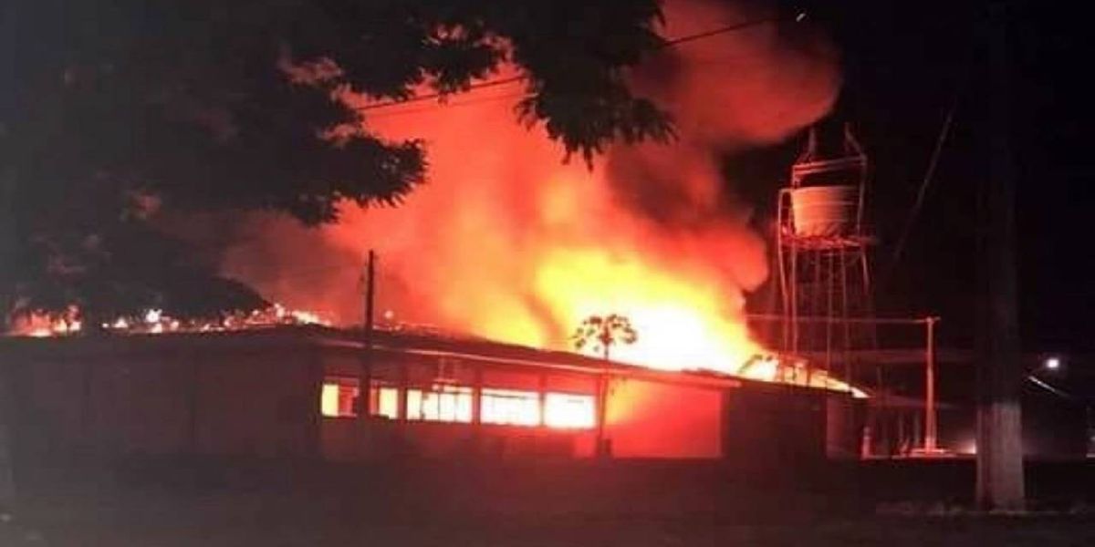 Incêndio destrói Secretaria de Agricultura de Matelândia; prejuízo pode chegar a R$ 1,5 milhão