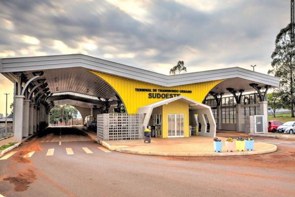 Empresas de Cascavel poderão pagar ao Município para dar nomes a estádio, terminais e ginásios