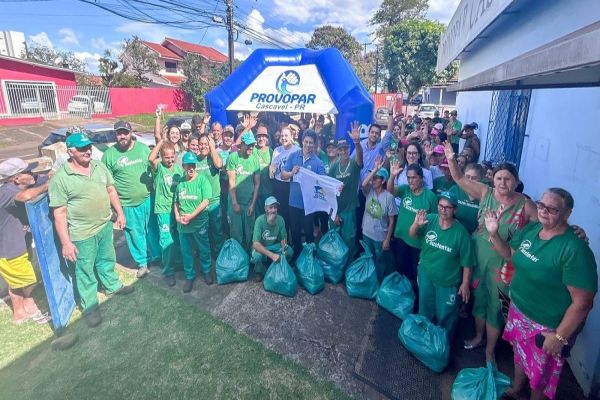 Provopar entrega 2 toneladas de alimentos a cooperados dos ecopontos de Cascavel