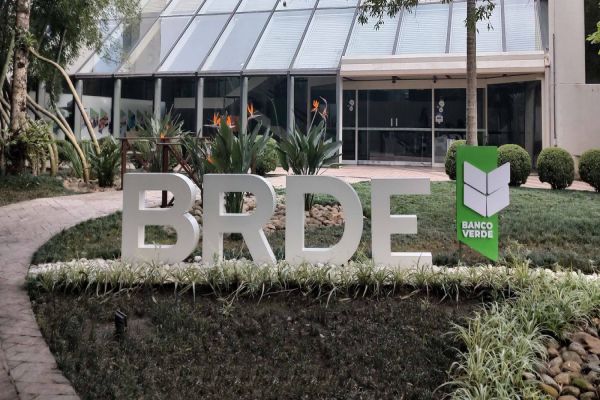 Paraná representa 39% dos R$ 2 bilhões contratados pelo BRDE de janeiro a abril