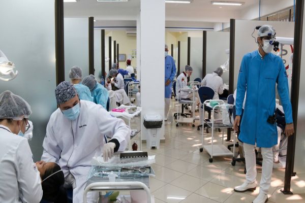 Valeu a pena a luta: 25 anos das Clínicas de Odontologia da Unioeste