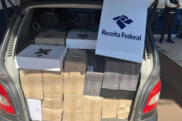 Imagem referente a notícia: Receita Federal apreende vinhos e eletrônicos sem origem comprovada em Cascavel