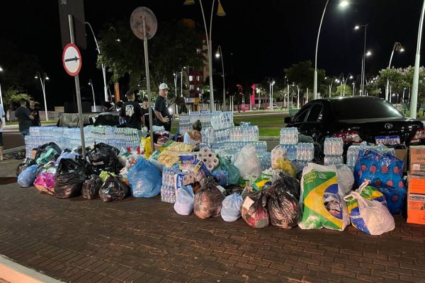 Imagem referente a notícia: Carro Só Baixos e Influencer Dumetal se unem em solidariedade às vítimas da enchente no RS