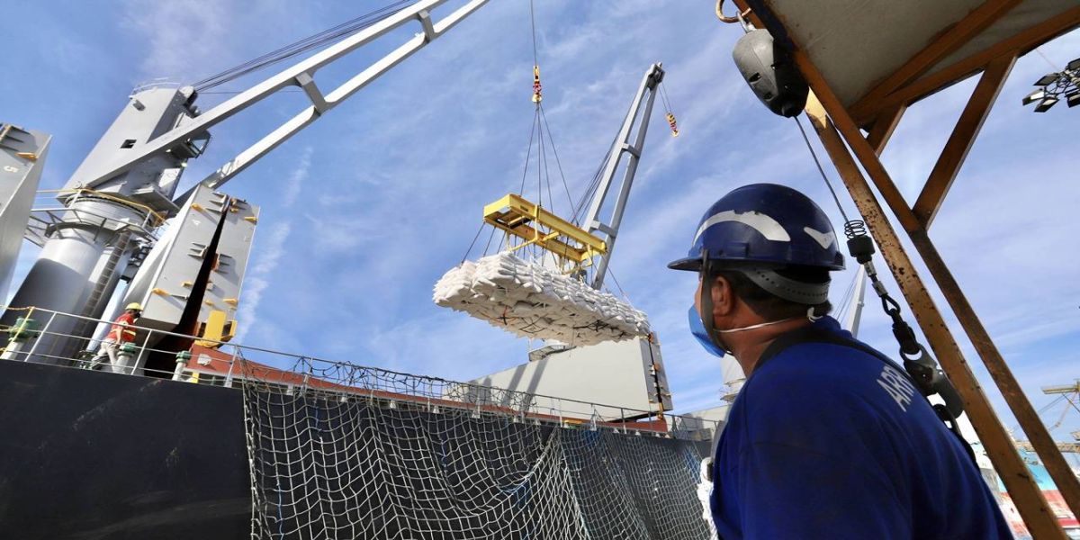 Com US$ 7,47 bilhões, Paraná bate recorde de exportações para um 1º quadrimestre