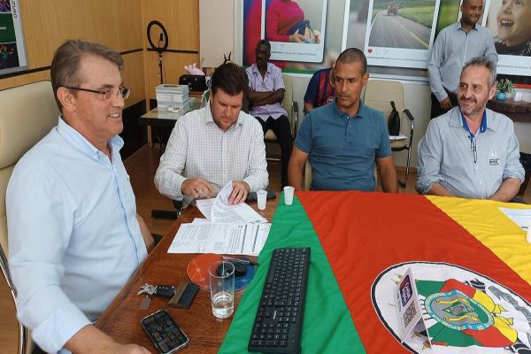 Toledo: Contrato para construção de ponte de concreto no Jardim Bressan é assinado