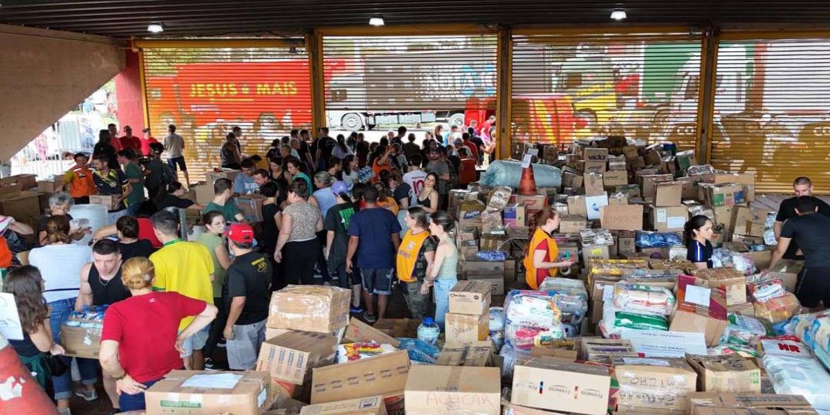 Paraná chega a 3,3 mil toneladas de doações arrecadadas para o Rio Grande do Sul