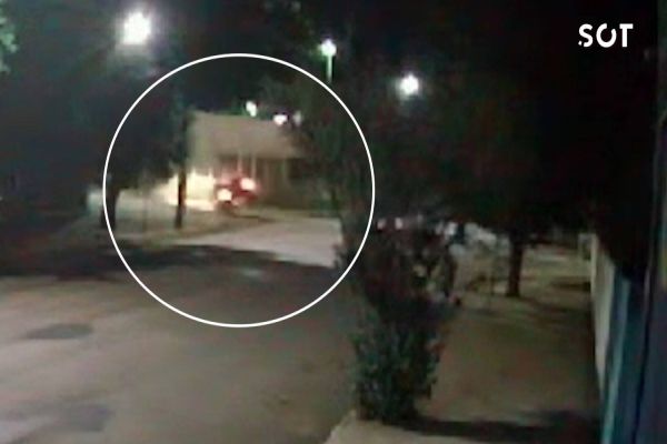 Imagens de câmera de segurança flagram acidente na Rua Barão do Cerro Azul
