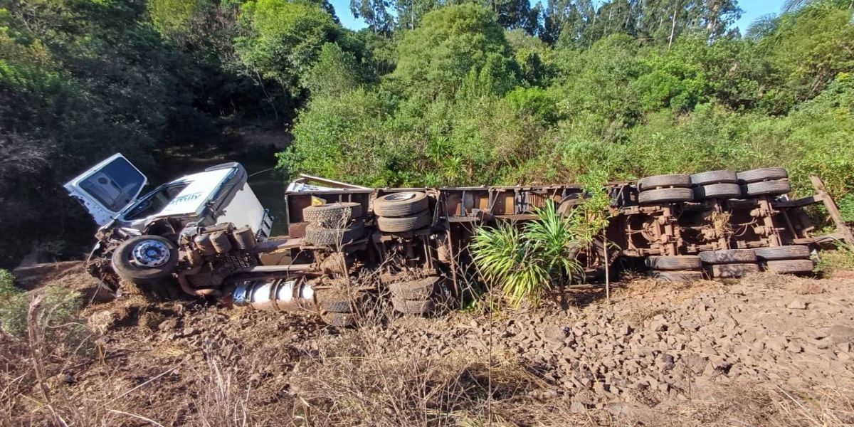 Duas pessoas ficam feridas em acidente na BR-373 em Imbituva