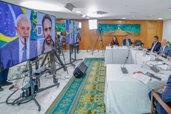 Governo Federal anuncia suspensão da dívida do RS com a União por três anos