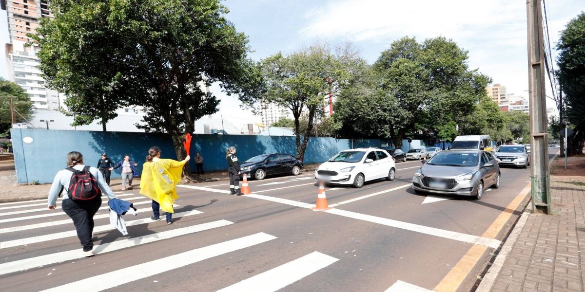 Maio Amarelo: "A paz no trânsito começa por você" em Cascavel