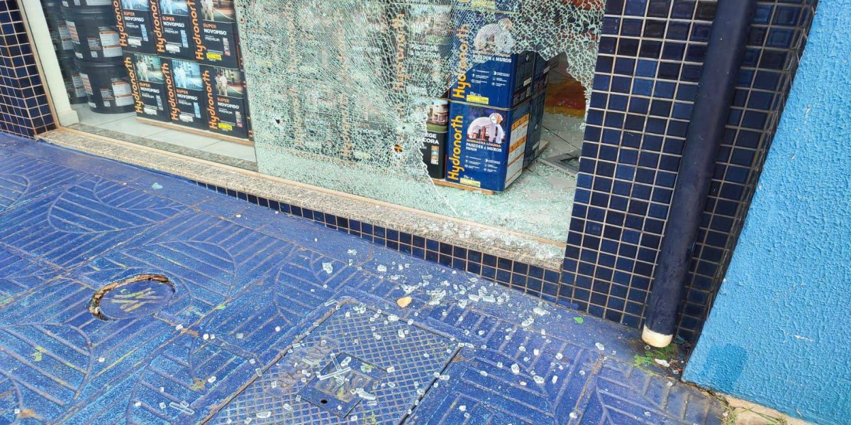 Loja de Tintas é alvo de arrombamento no Centro de Cascavel