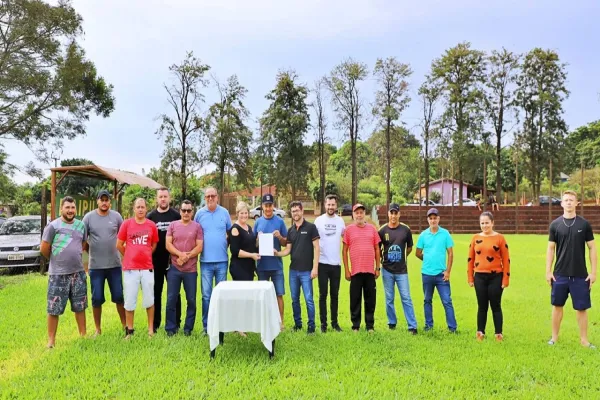 Foto relacionada a notícia: Assinada Ordem de Serviços para reformas e melhorias no campo de São José do Itavó