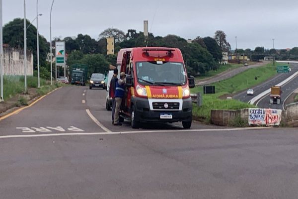 Mulher de 62 anos é atropelada na Rua Domiciliano Theobaldo Bresolin, em Cascavel